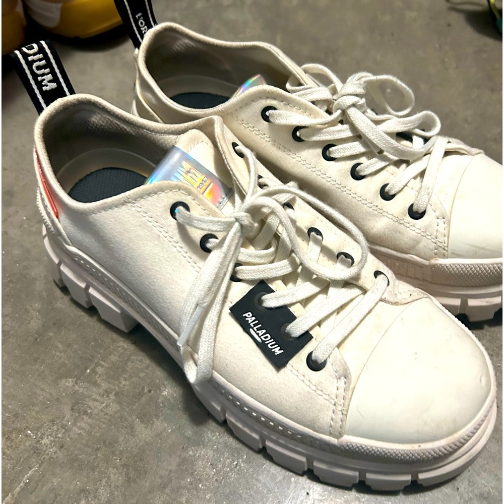 Palladium platform sneakers